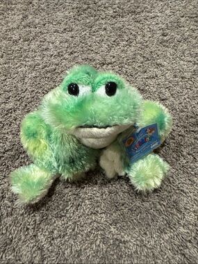 Plush Green Frog Small Pet Toy - No Brand Listed